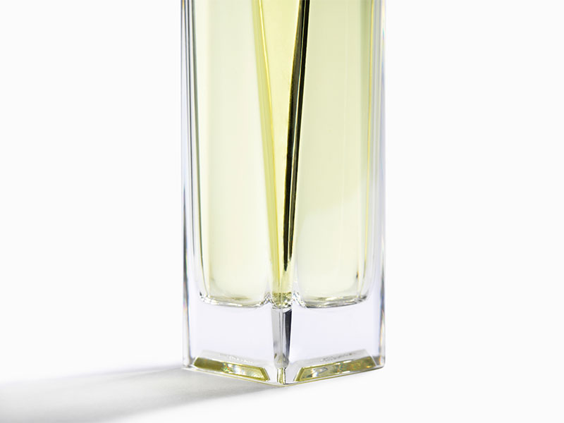 اكتشف مسارات جديدة مع عطر H24 الجديد